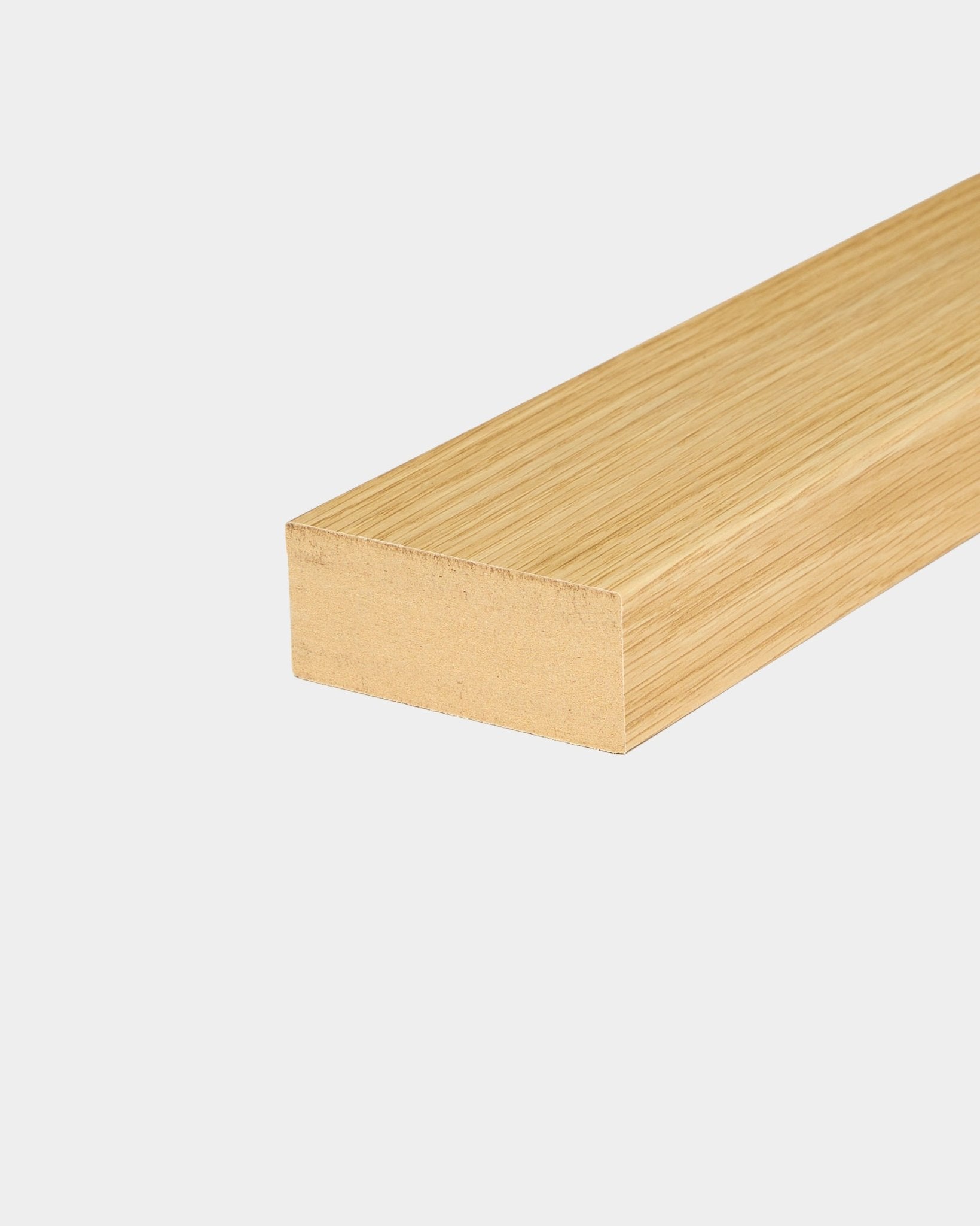 WoodUpp Southern Oak Endlamelle, 6,7 cm breit, entwickelt für die Installation von Akupanel Akustikpaneel oder zur Verwendung als MDF-Rahmen an Paneelwänden.