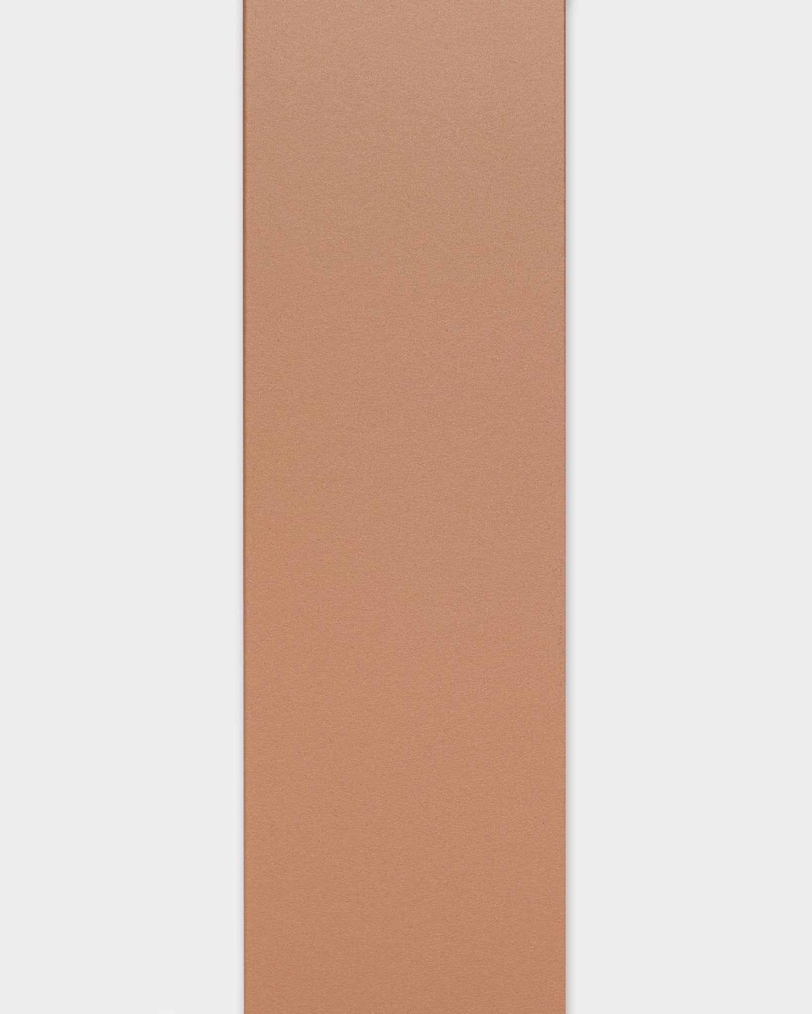 Copper-colored Lamelle, 240 cm, entwickelt für den Akupanel Kantenabschluss oder als Ersatz; gezeigt vor weißem Hintergrund.