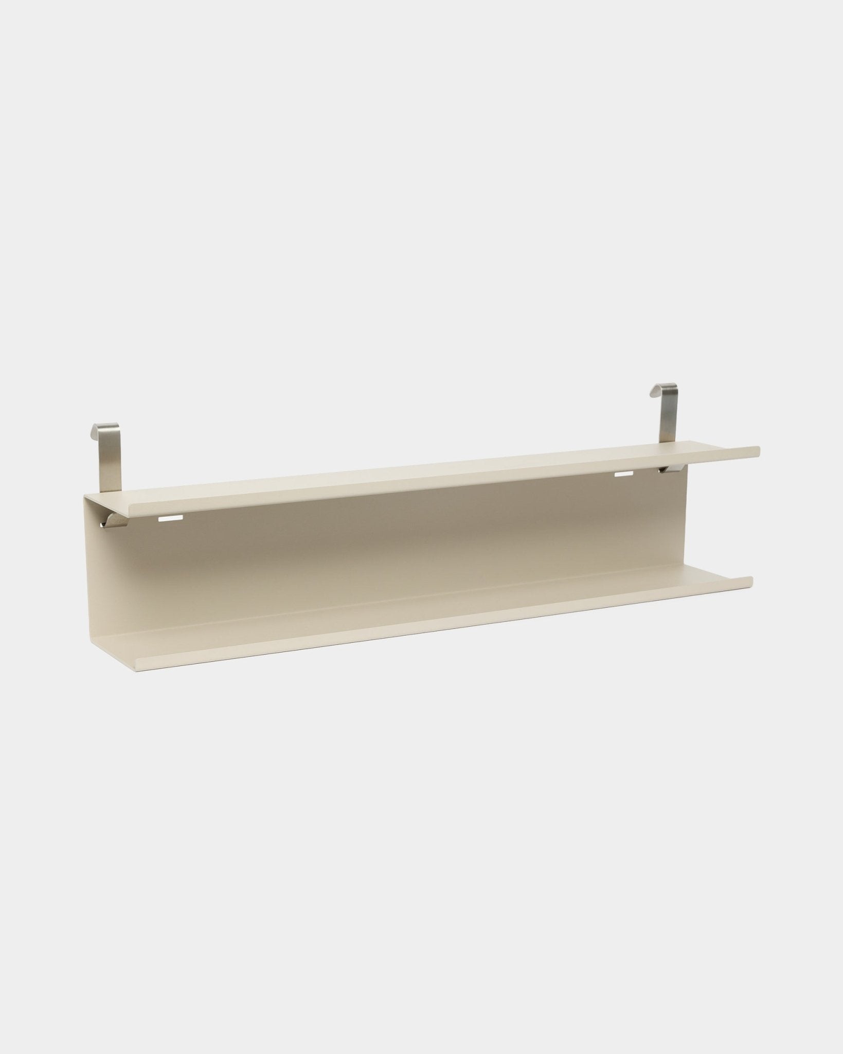 WoodUpp Double Metal Shelf BM1 in beige, 63,5 cm, pulverbeschichtetes steel mit zwei Halterungen und offenem Unterboden für flexible Aufbewahrung an Akustikpaneelen.
