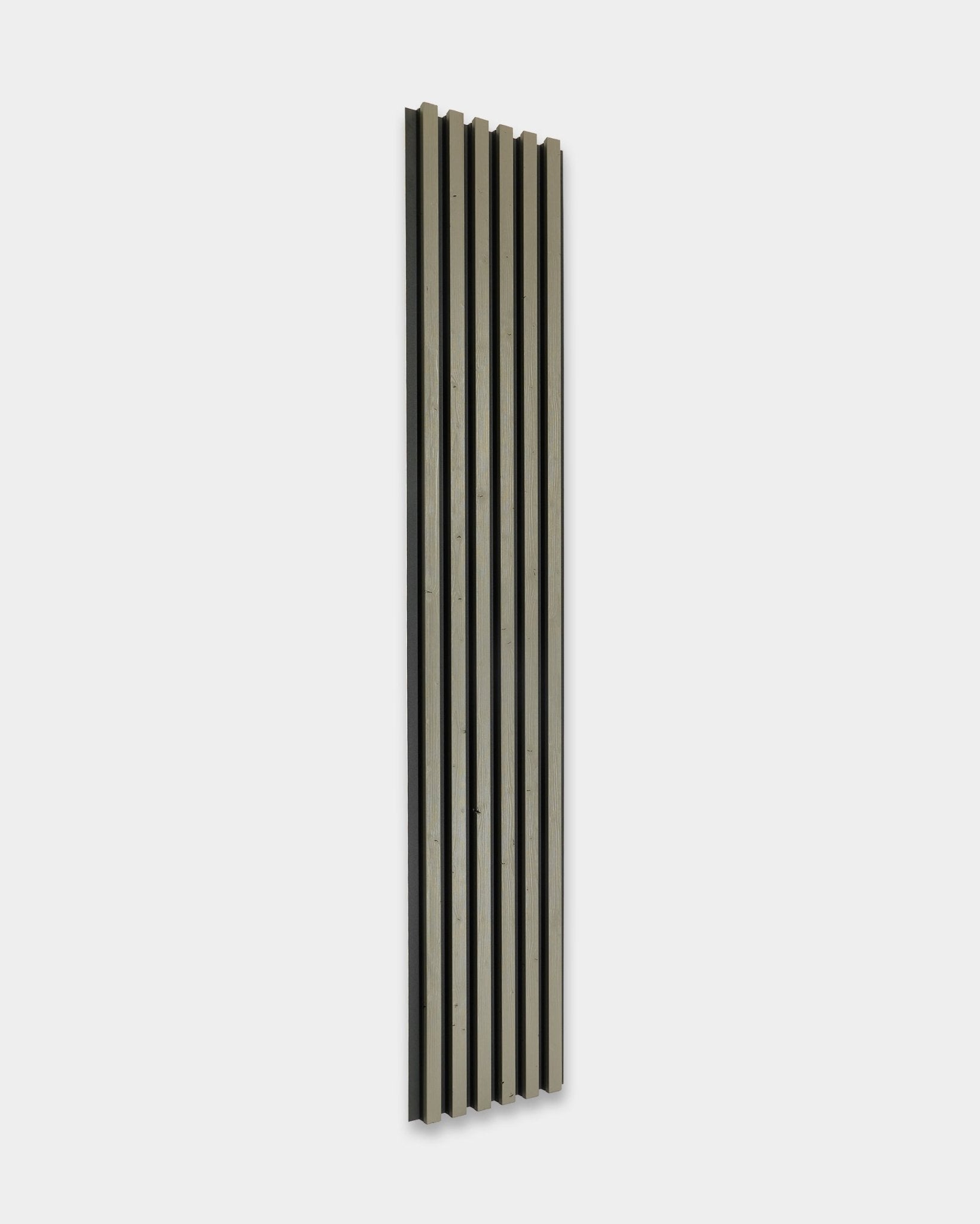 WoodUpp Aluwood Fassadenpaneel in grey, 240 x 45,1 cm, mit abwechselnden thermisch behandelten Lamellen aus nordischer Fichte in grey und black für die Außenmontage.