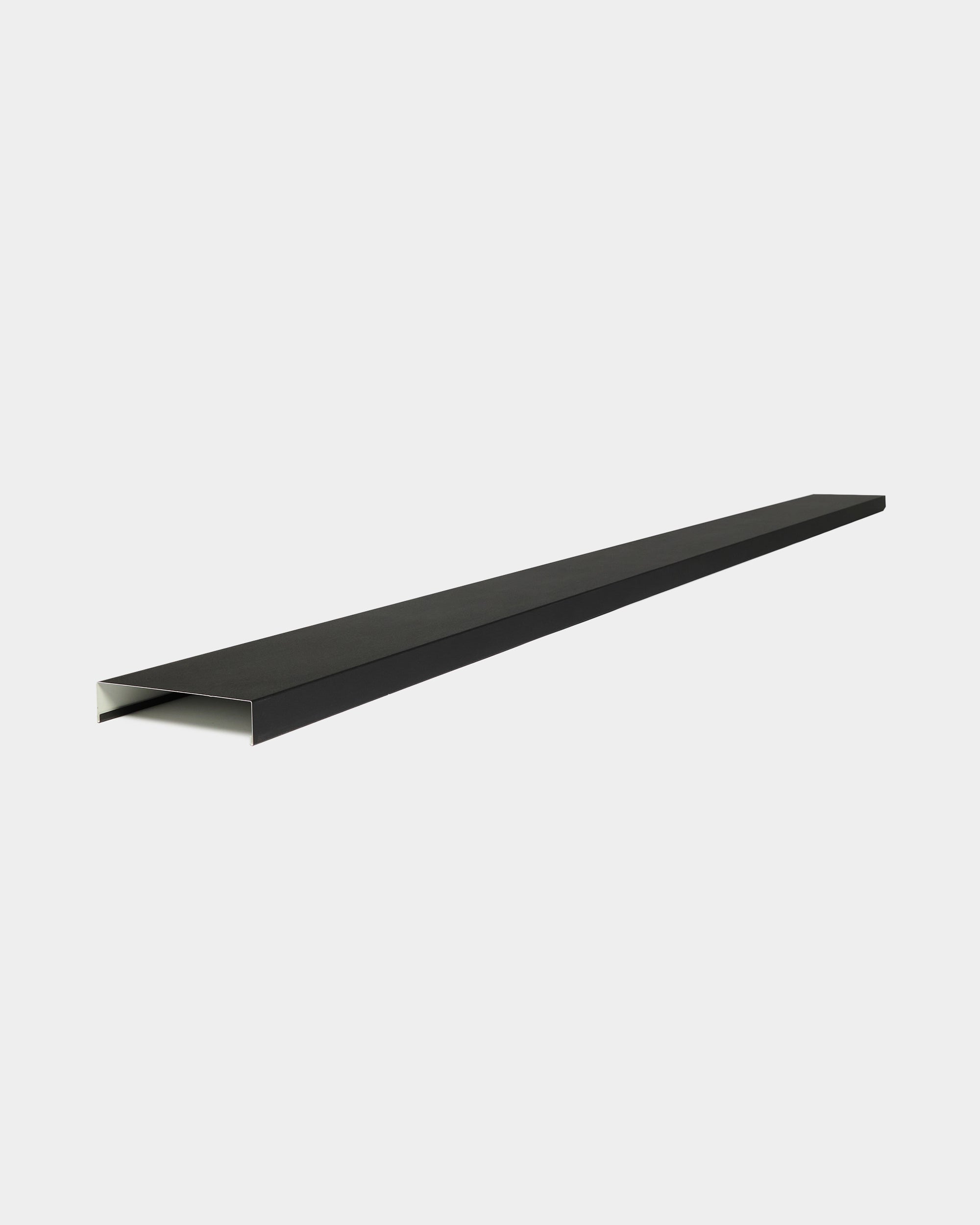 Aluwood Level Wandabschluss von WoodUpp, 240 cm x 25 cm, black pulverbeschichtetes Aluminium im U-förmigen Design, Zubehör für Aluwood Fassadenpaneele.