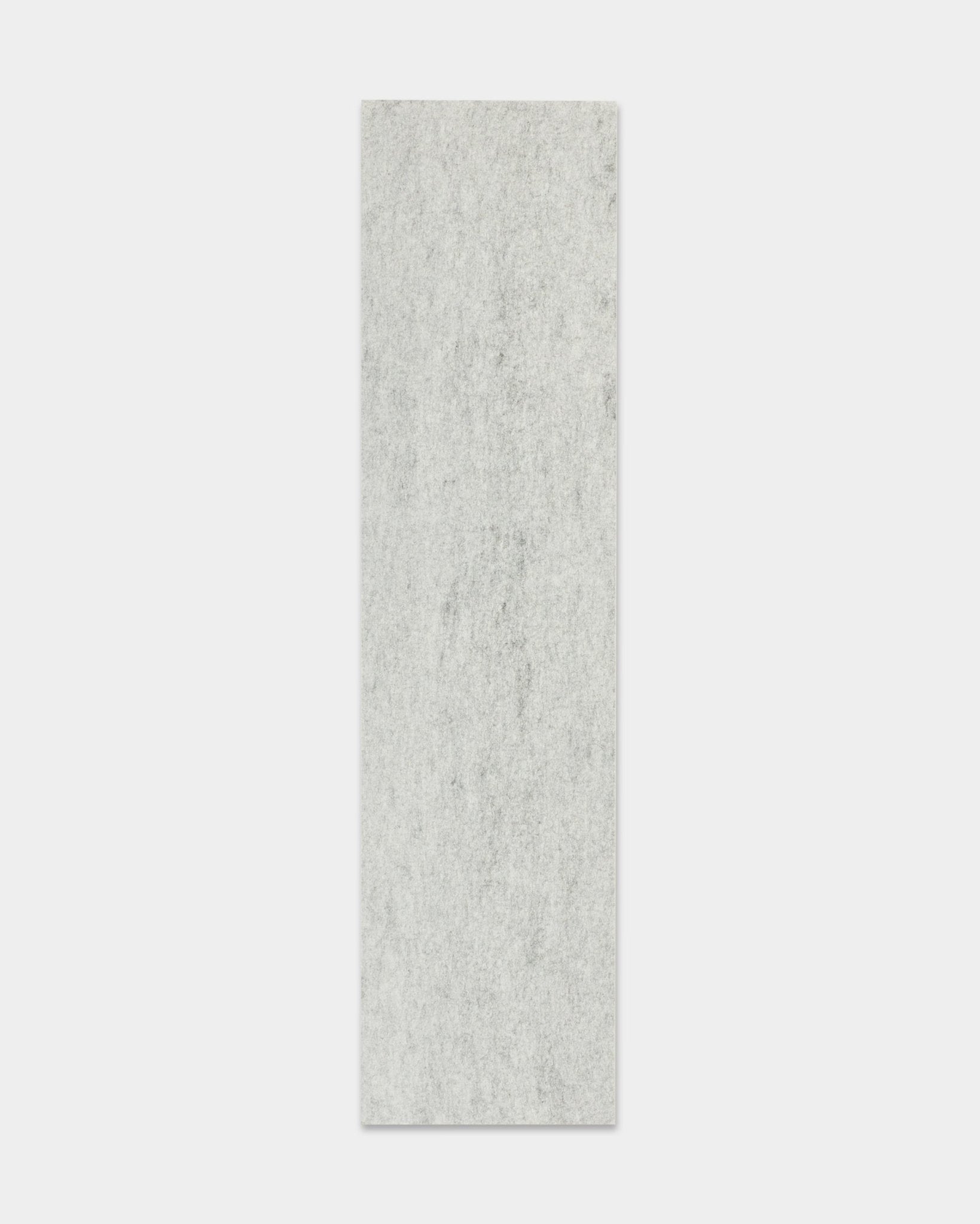 Akupanel Installationszubehör: Filzplatte in grey, 240,1 x 59,8 cm, aus recyceltem Kunststoff, vor einem schlichten weißen Hintergrund dargestellt.