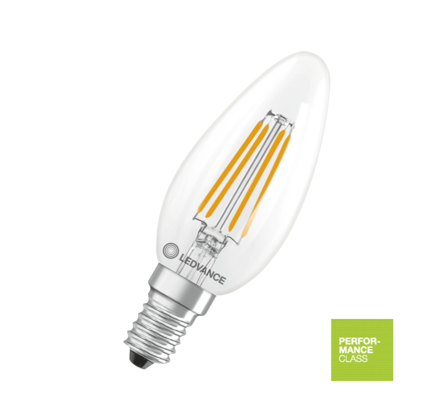 WoodUpp E14 LED-Kerzenlampe, 3,4 W, 470 lm; klares Glas mit sichtbaren Filamenten, silbernem Schraubsockel und grünem Label der Performance-Klasse.