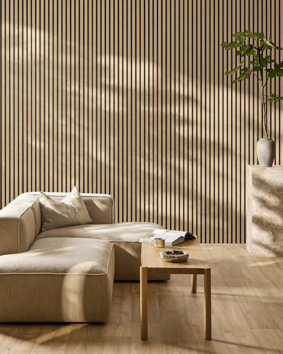 Akustikpaneele in Southern Oak mit Filz in black an einer Wohnzimmerwand